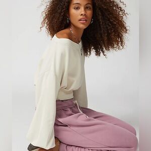 NWOT Out from under good days cropped sweatshirt size medium in ivory